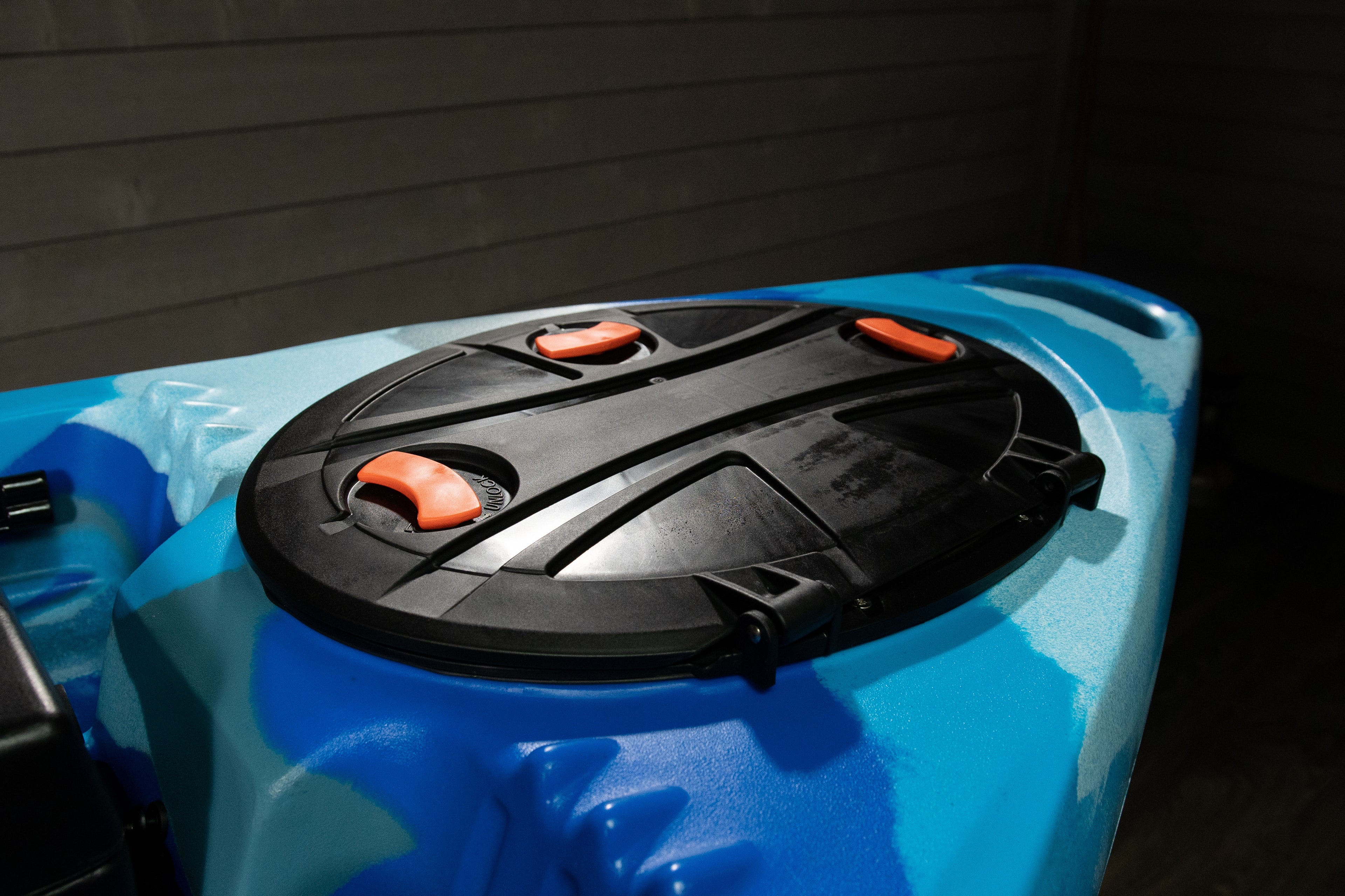 Kayak de pêche Lure 10 V2 Camouflage océan détail réservoir