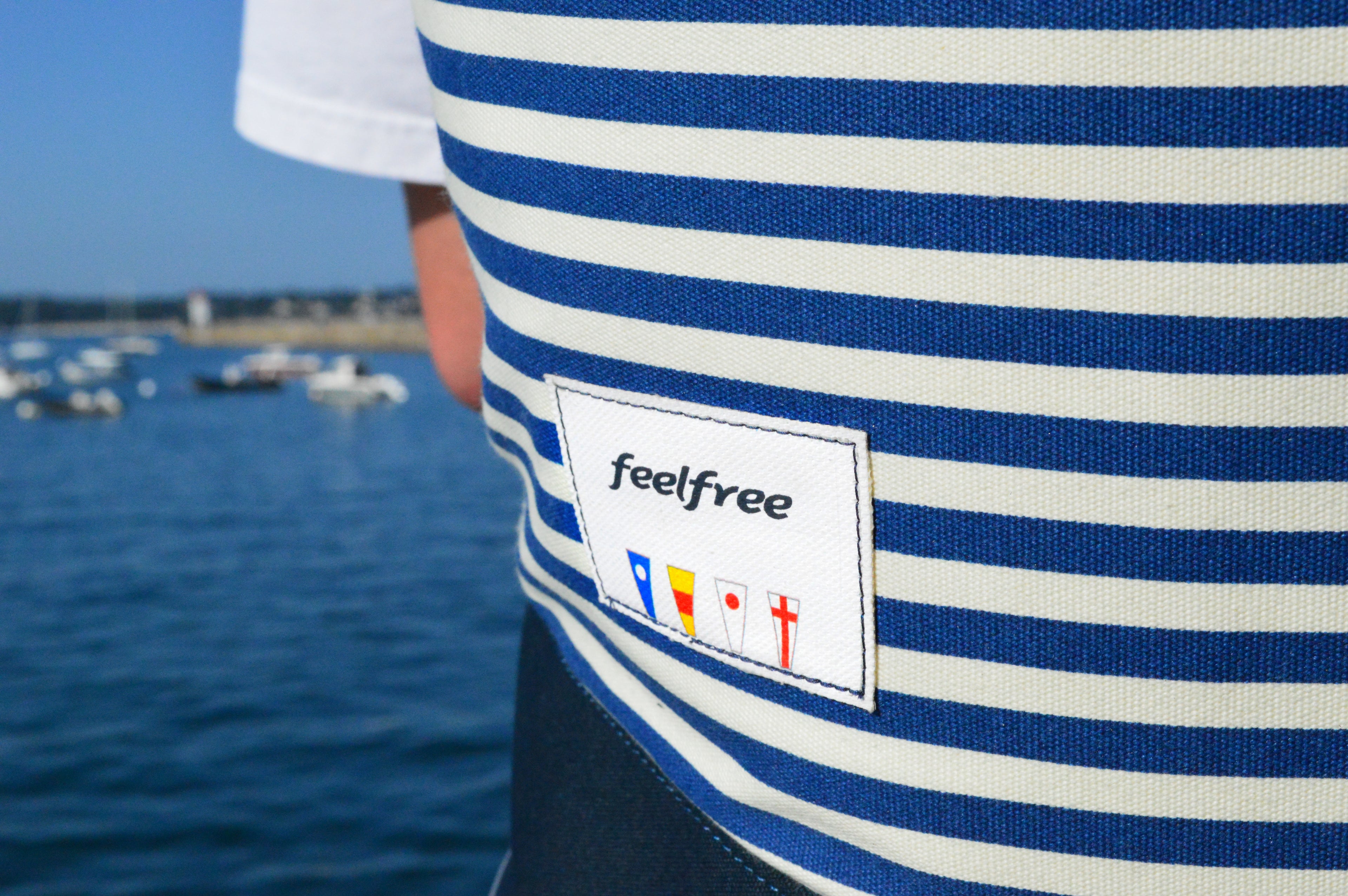 mini sac à dos marinière détail logo