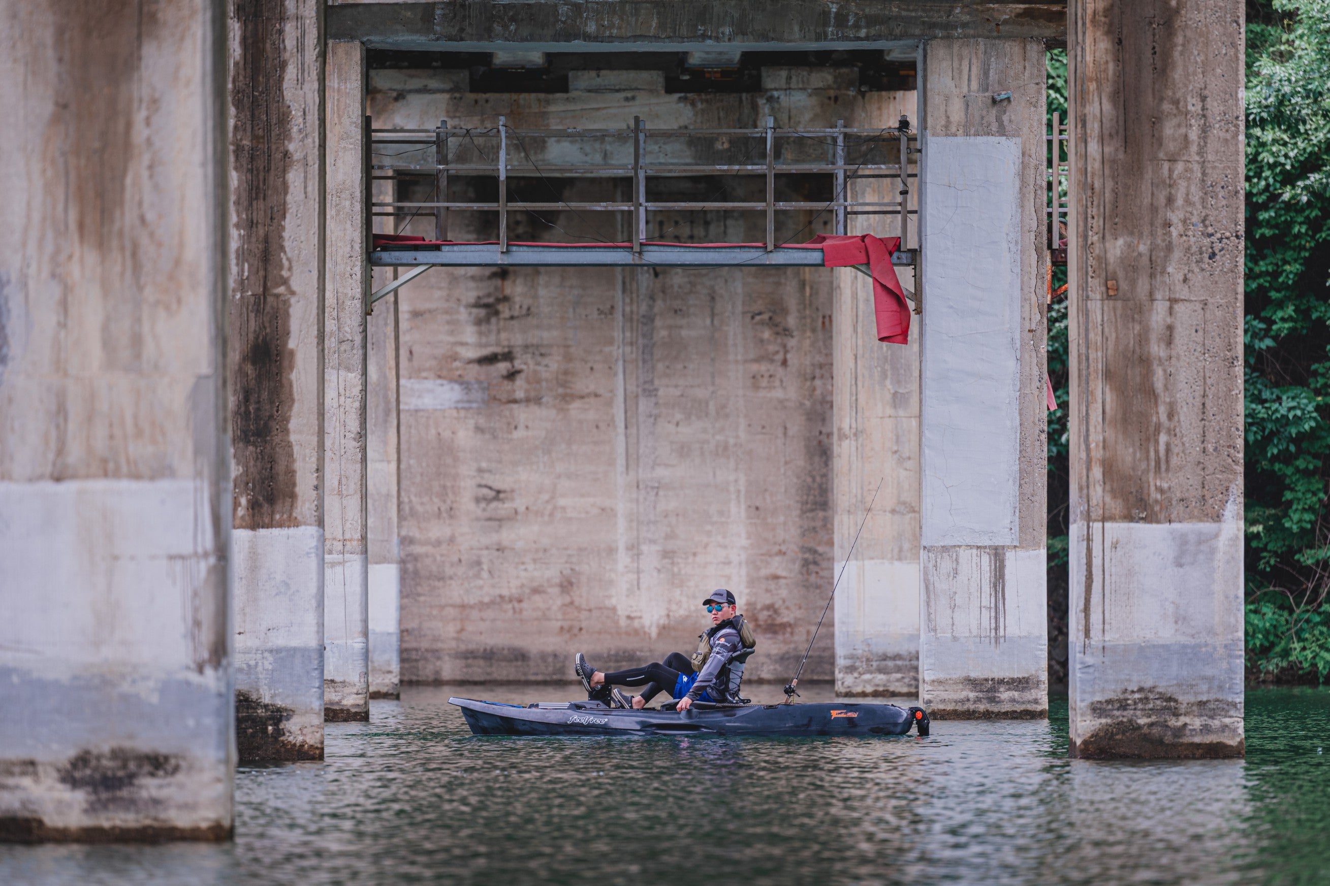 Pedal fishing kayak: FLASH