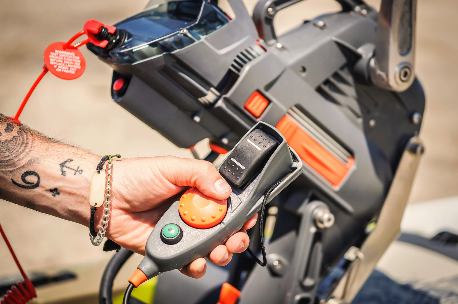 Commande de direction pour moteur overdrive
