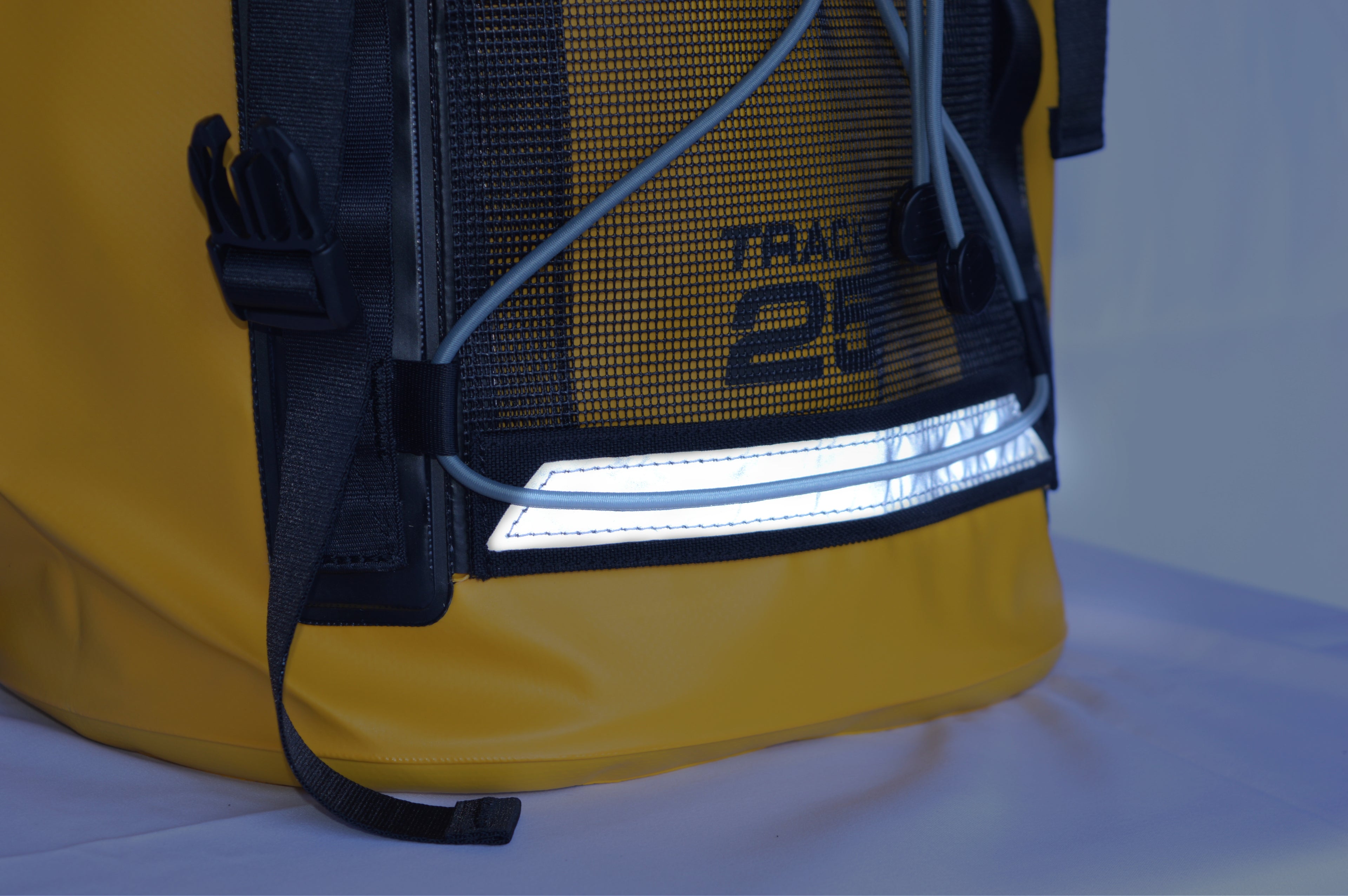Sac à dos track étanche détail bande réfléchissante