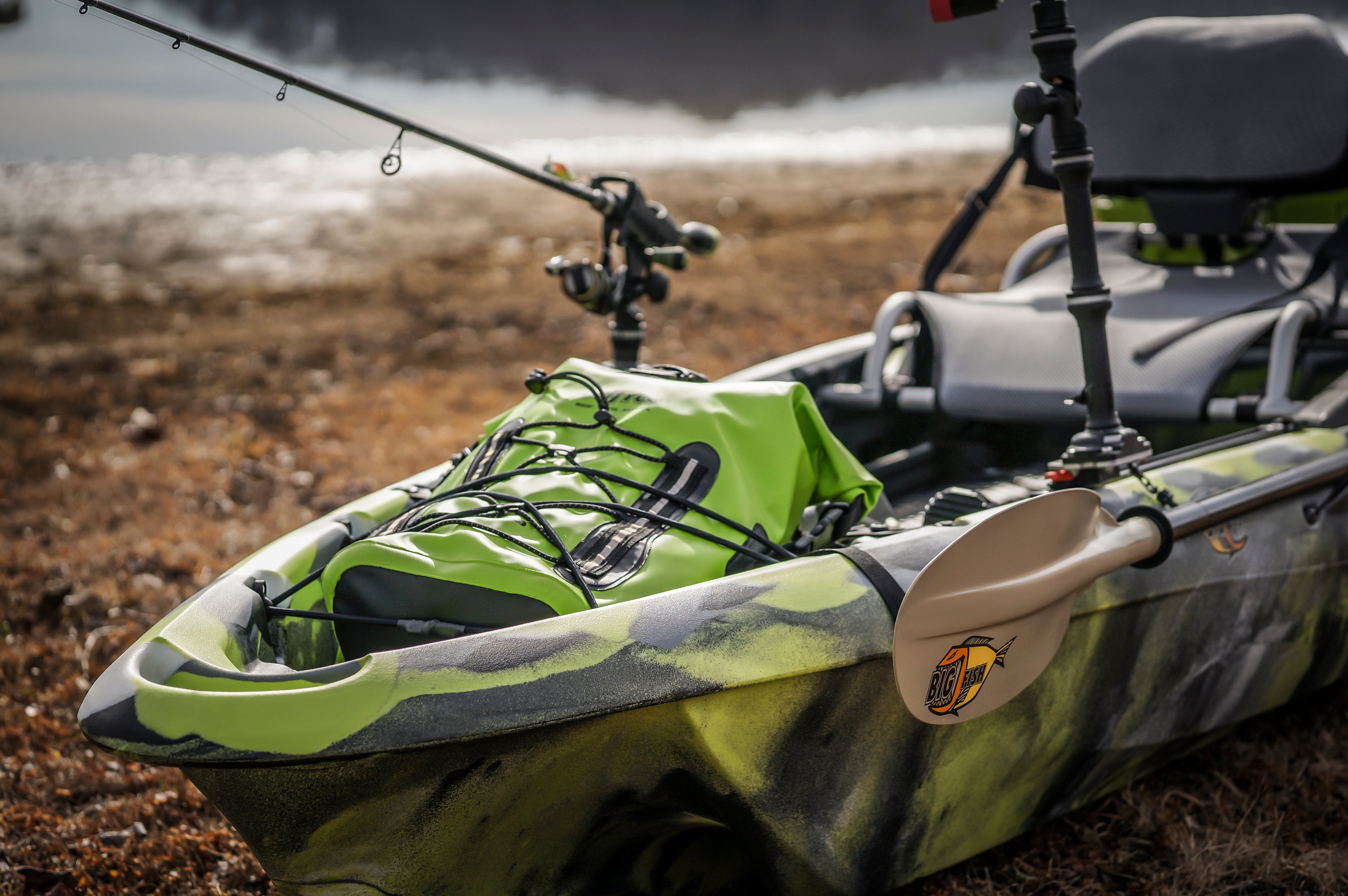 Sac étanche go pack dans un kayak Big Fish 120