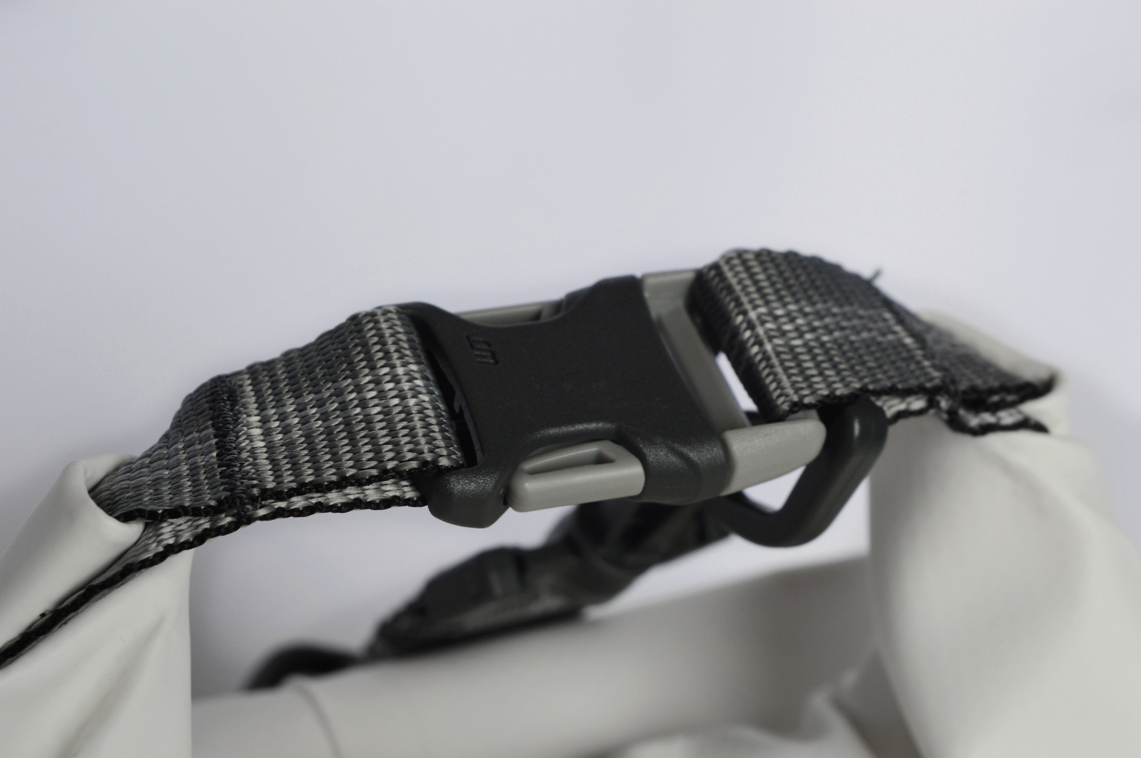 Sac étanche polochon marinière breton chic détail clips