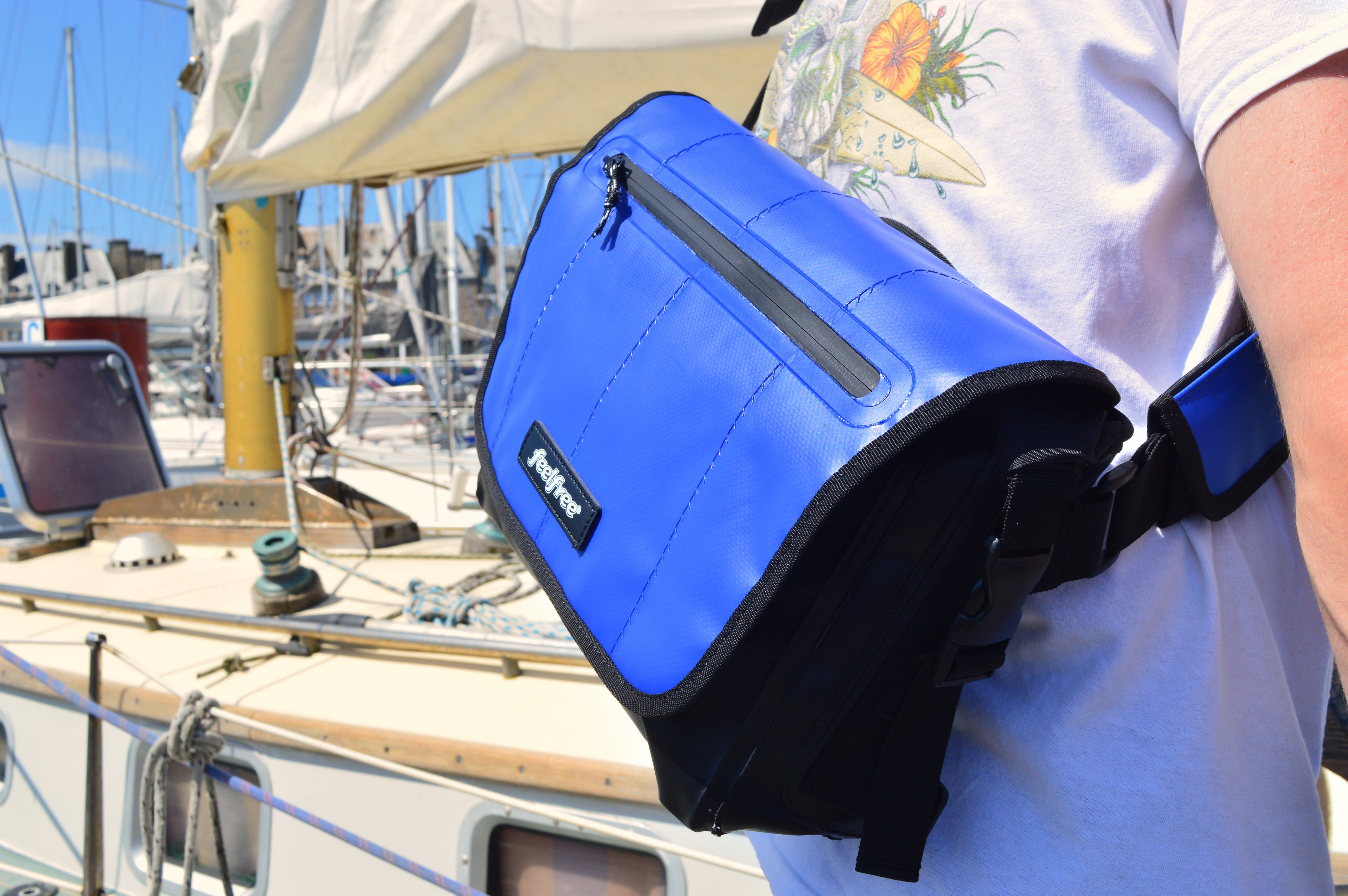 sacoche noir étanche FreeRunner s bleu life style
