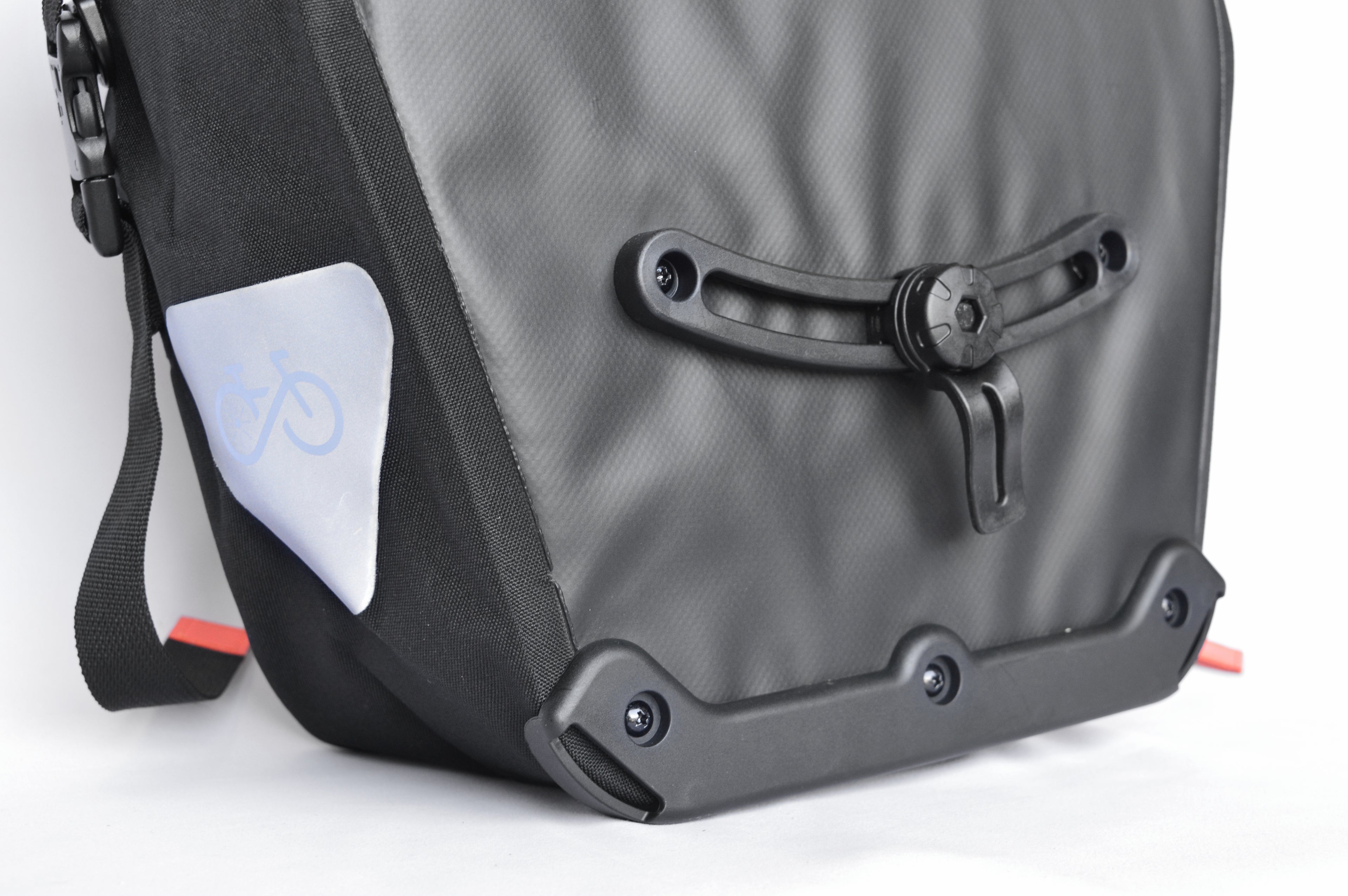 sacoche vélo étanche vue de dos système d&