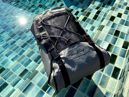 sac à dos étanche track conçu pour les randonnées teste flottaison 