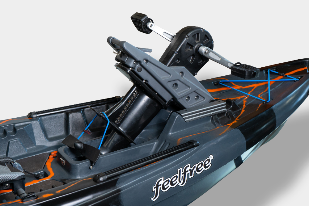 Pedal fishing kayak: FLASH